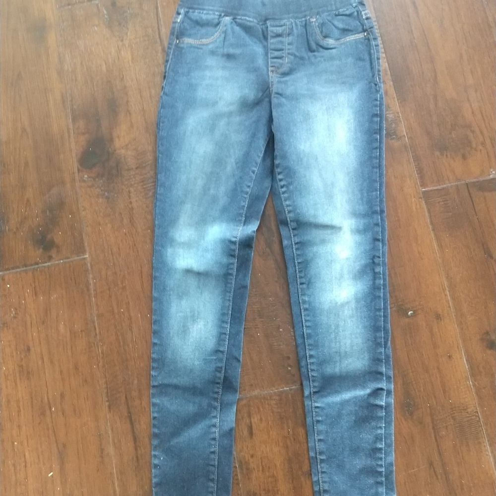 NWOT Old Navy rockstar jeggings size 2